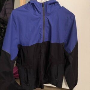Lululemon lightweight wind jacket size S